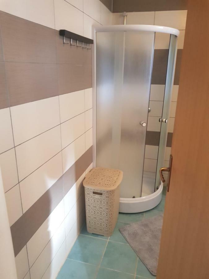 Apartmani Andrej Udbina Dış mekan fotoğraf