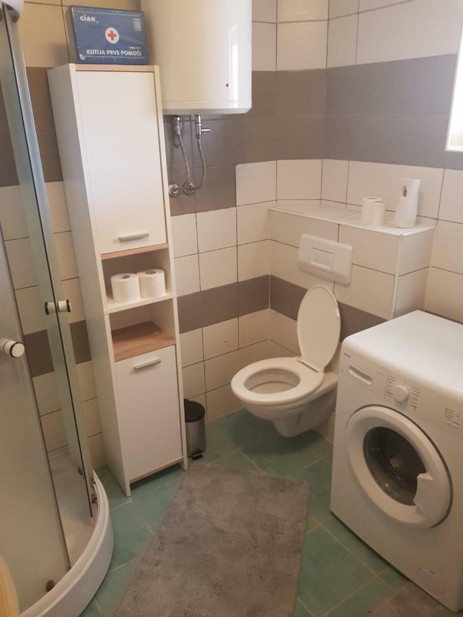 Apartmani Andrej Udbina Dış mekan fotoğraf