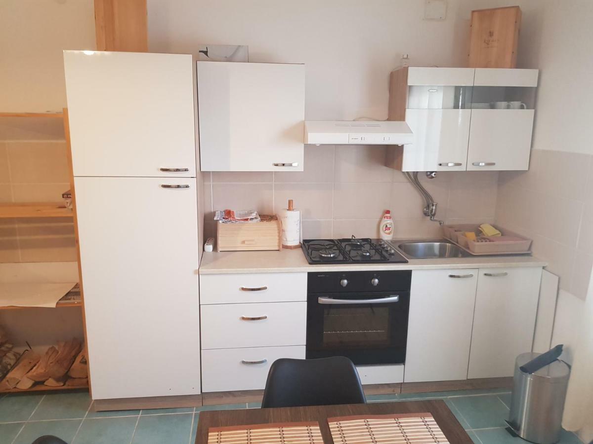 Apartmani Andrej Udbina Dış mekan fotoğraf