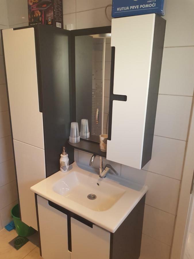 Apartmani Andrej Udbina Dış mekan fotoğraf