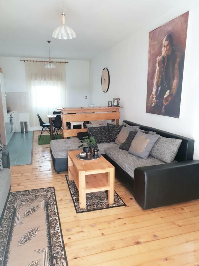 Apartmani Andrej Udbina Dış mekan fotoğraf