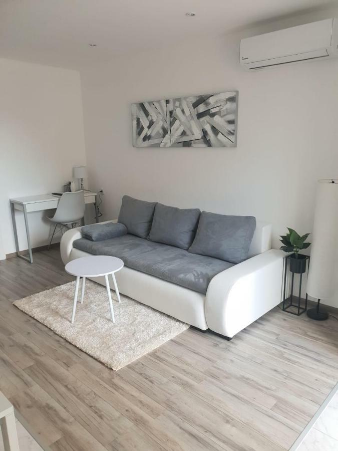 Apartmani Andrej Udbina Dış mekan fotoğraf