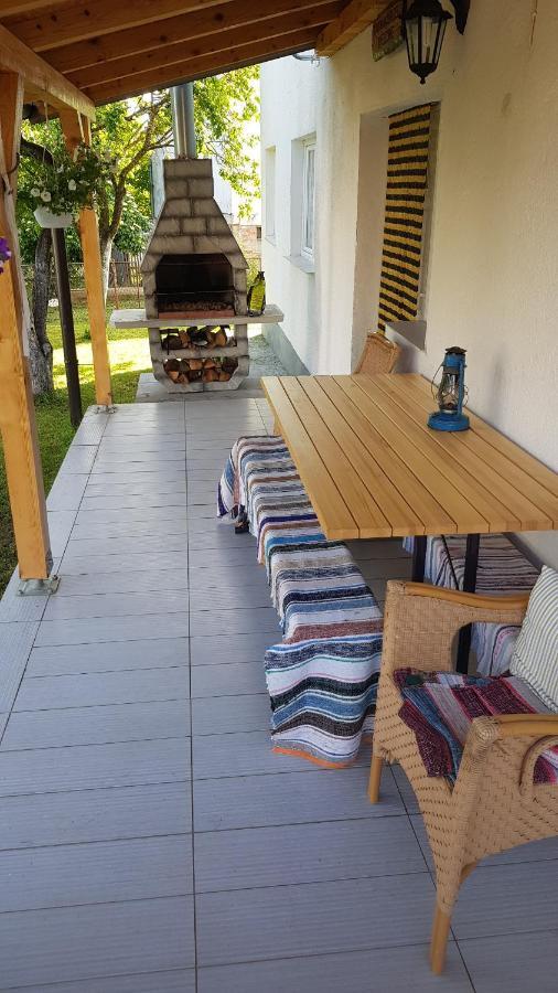 Apartmani Andrej Udbina Dış mekan fotoğraf